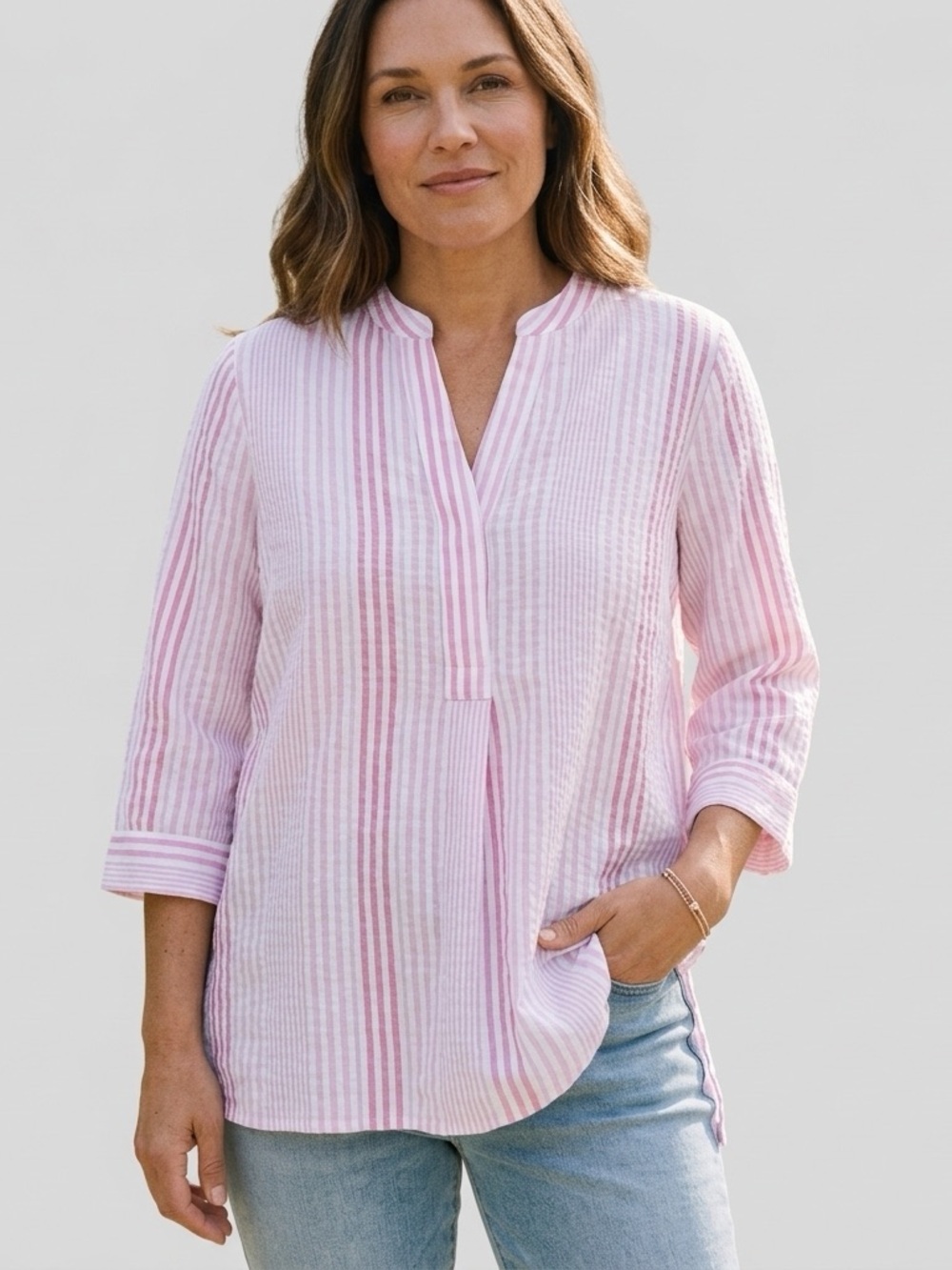 Vince Camuto Women's M Pink White Striped Metallic VNeck 3/4 Sleeve Tunic Blouse
